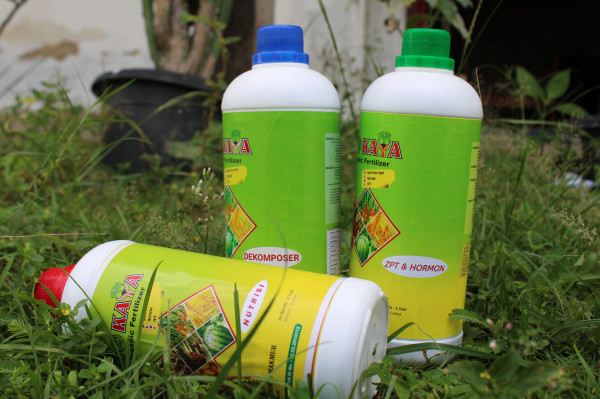 PUPUK ORGANIK DEKOMPOSER