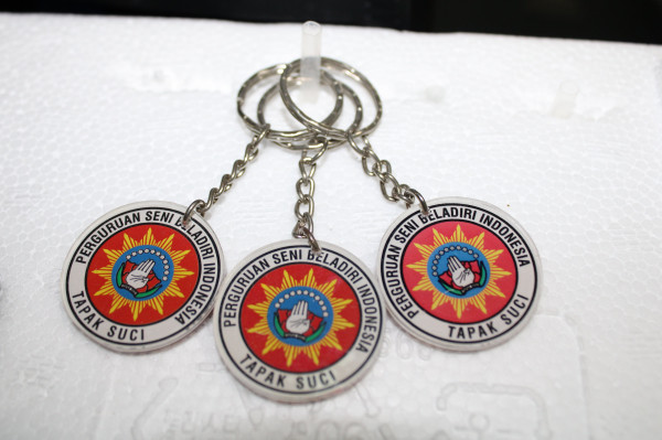 GANTUNGAN KUNCI TAPAK SUCI