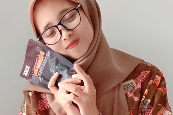 Kerupuk Seblak Kering bantet PEDAS MAMPUS daun  jeruk lokal