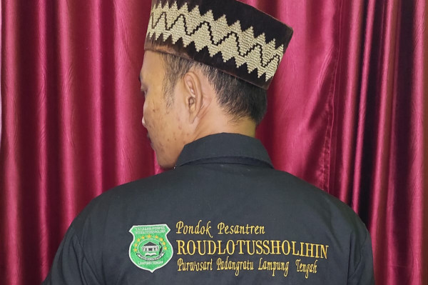 Jaket Almet Bordir Pon-Pes Roudlotussholihin