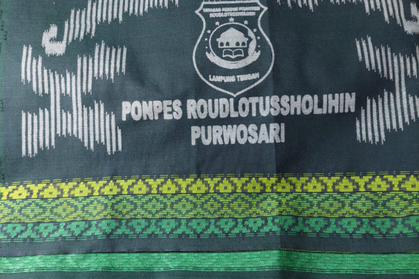 Sarung bordir PON-PES ROUDLOTUSSHOLIHIN
