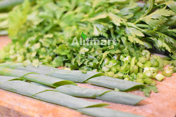 Bawang Mix Seledri (200 Gram)