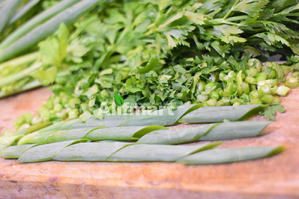 Bawang Mix Seledri (200 Gram)